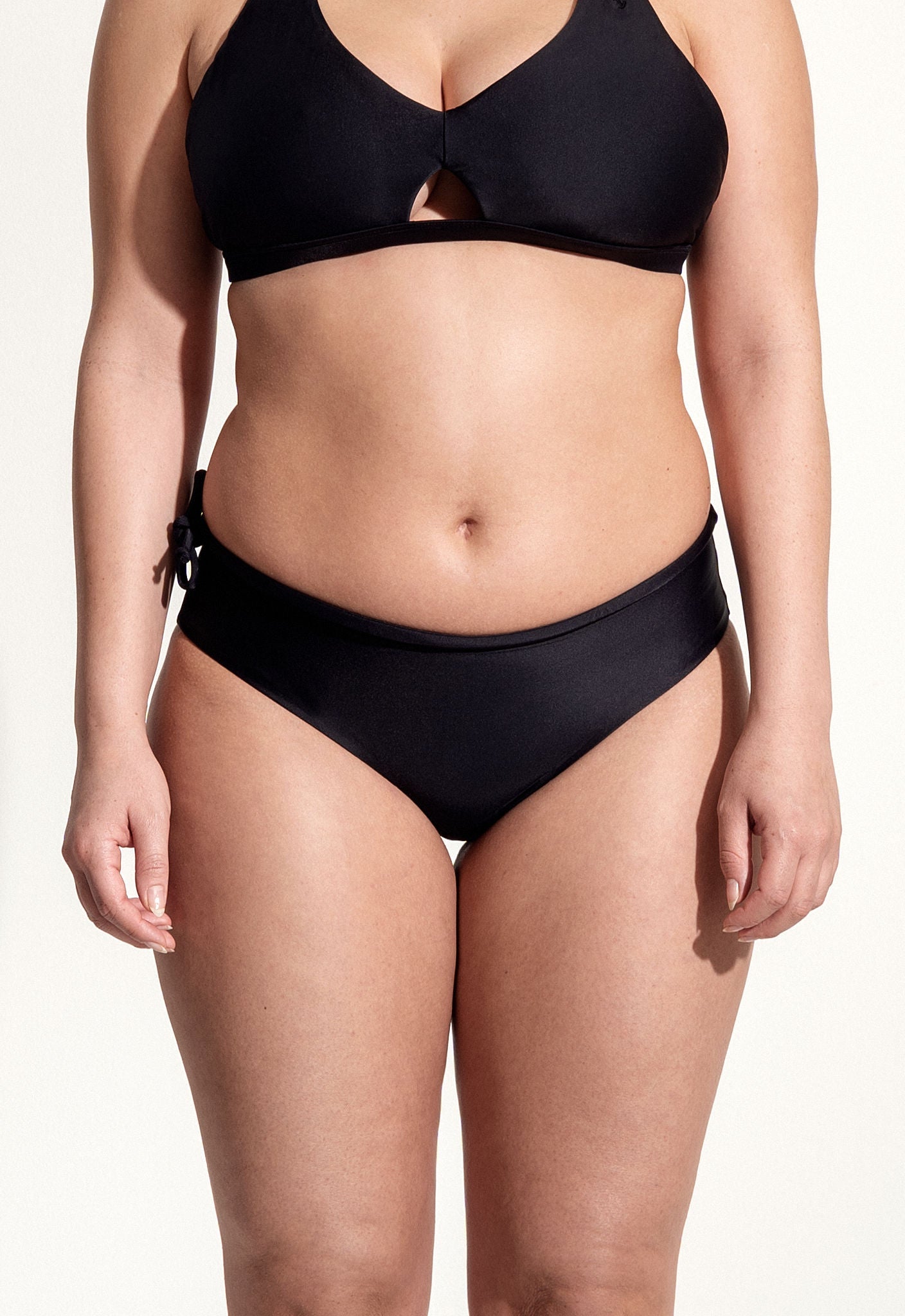 Octavia Bikini Bottoms in Black