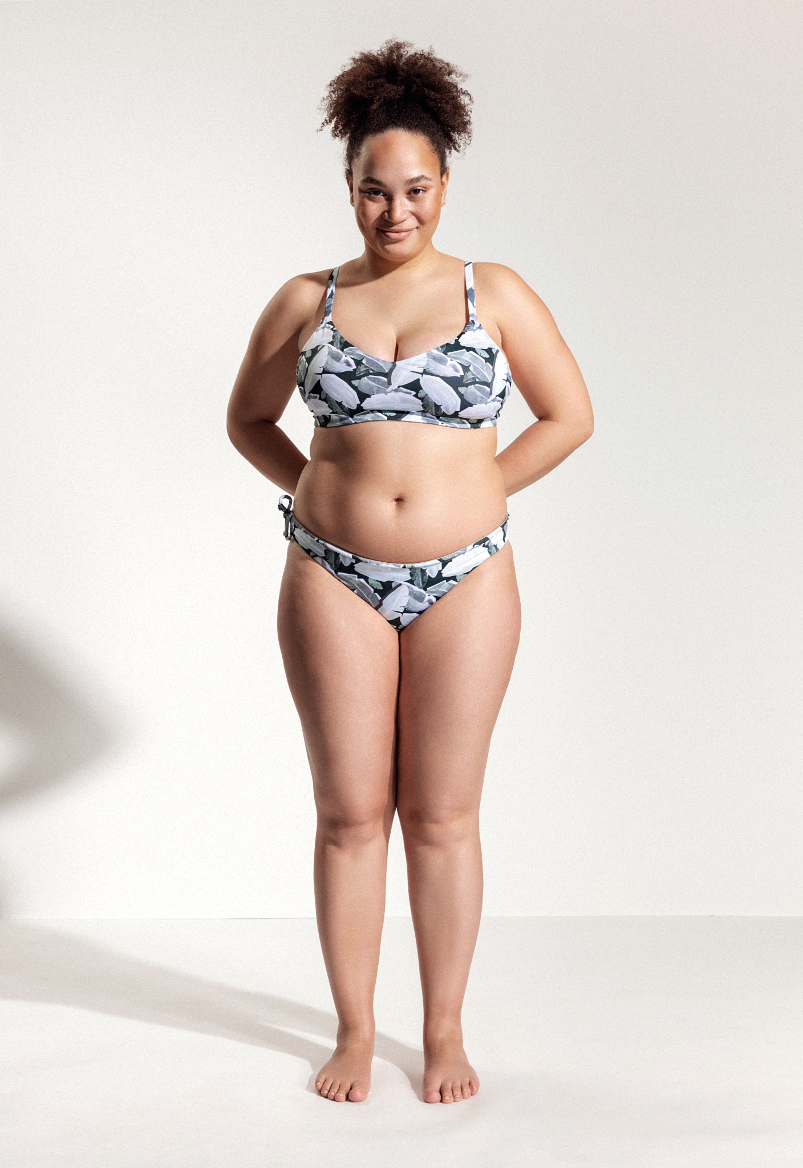 Tracey Bikini Bottoms in Green Leaf Print