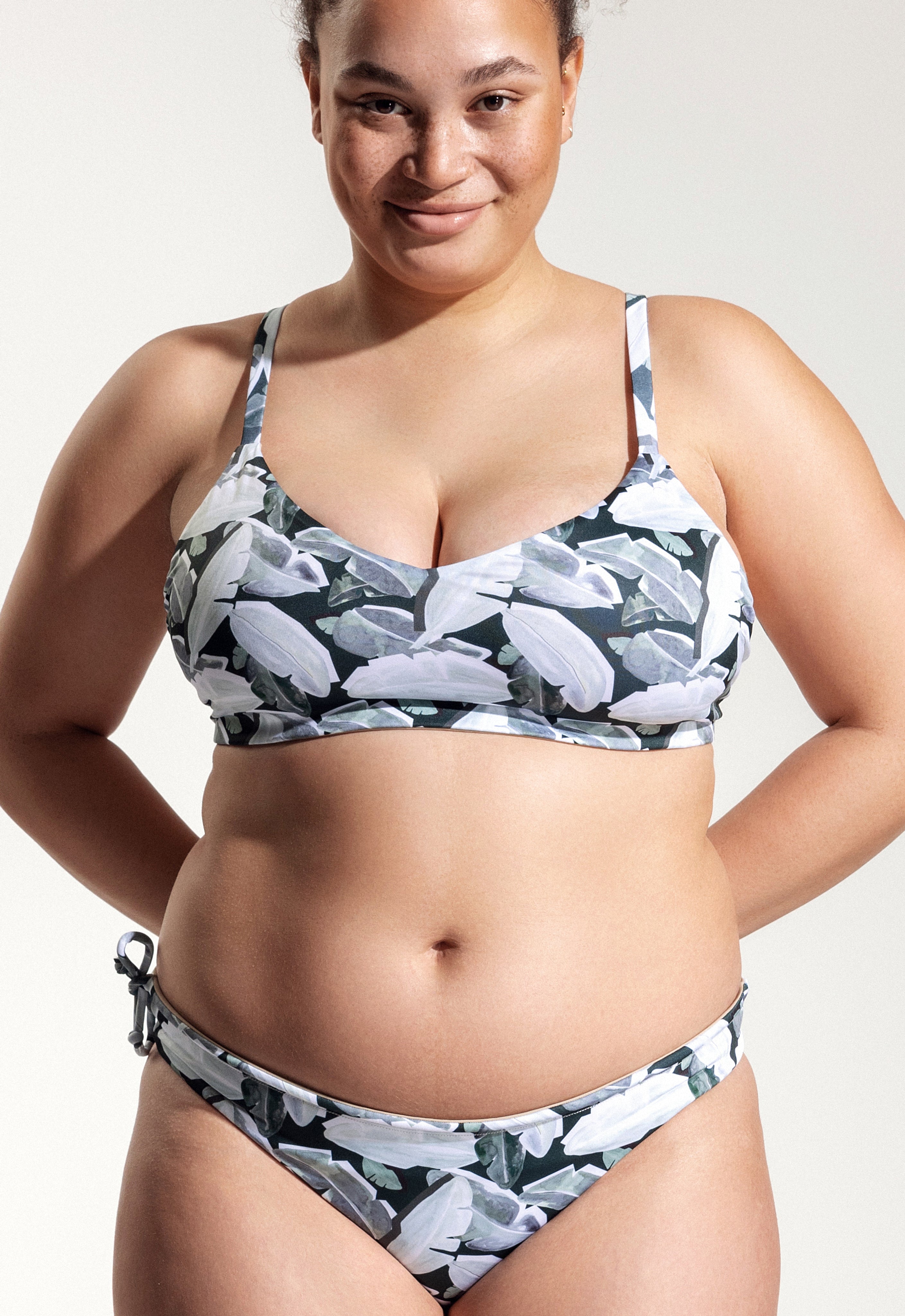 Dara Bikini Top in Green Leaf Print